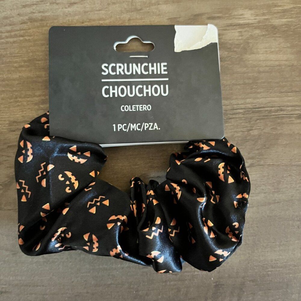 NEW Halloween Scrunchies NWT - Picture 5 of 8